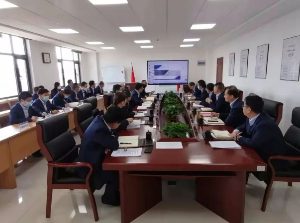 MK在线召开党委理论中心组集体学习会议(图2)
