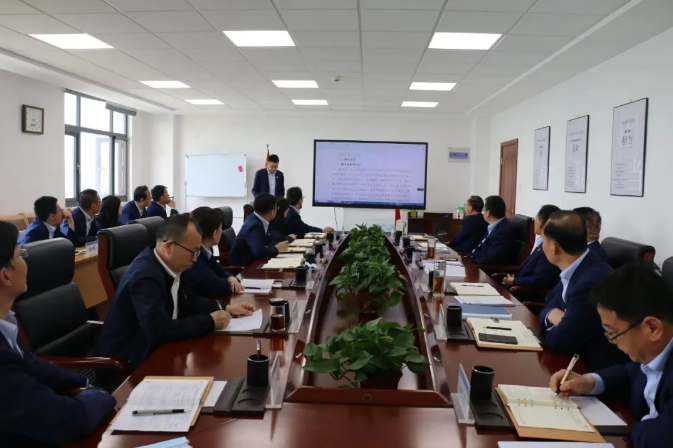 MK在线召开党委理论中心组集体学习会议(图2)