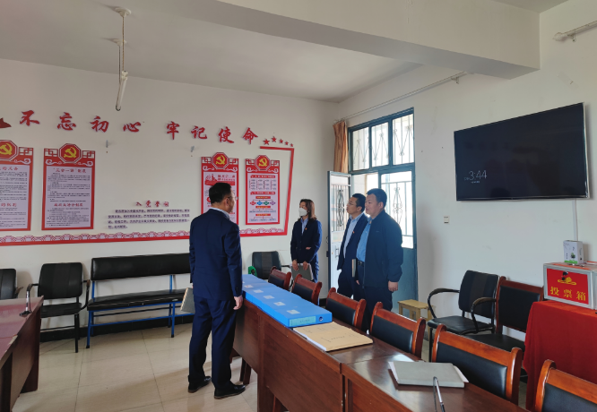 筑起安全墙 照亮乡村路——MK在线鼎力支持包抓共建村社文明创建工作(图9)